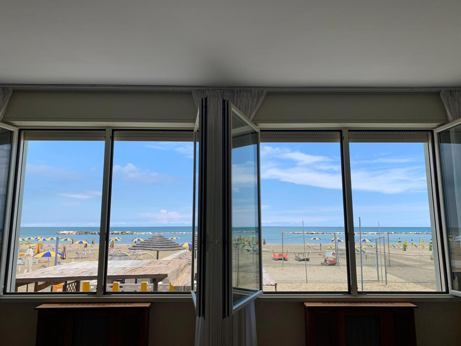 Hotel Acquamarina Viserba Rimini Eksteriør billede