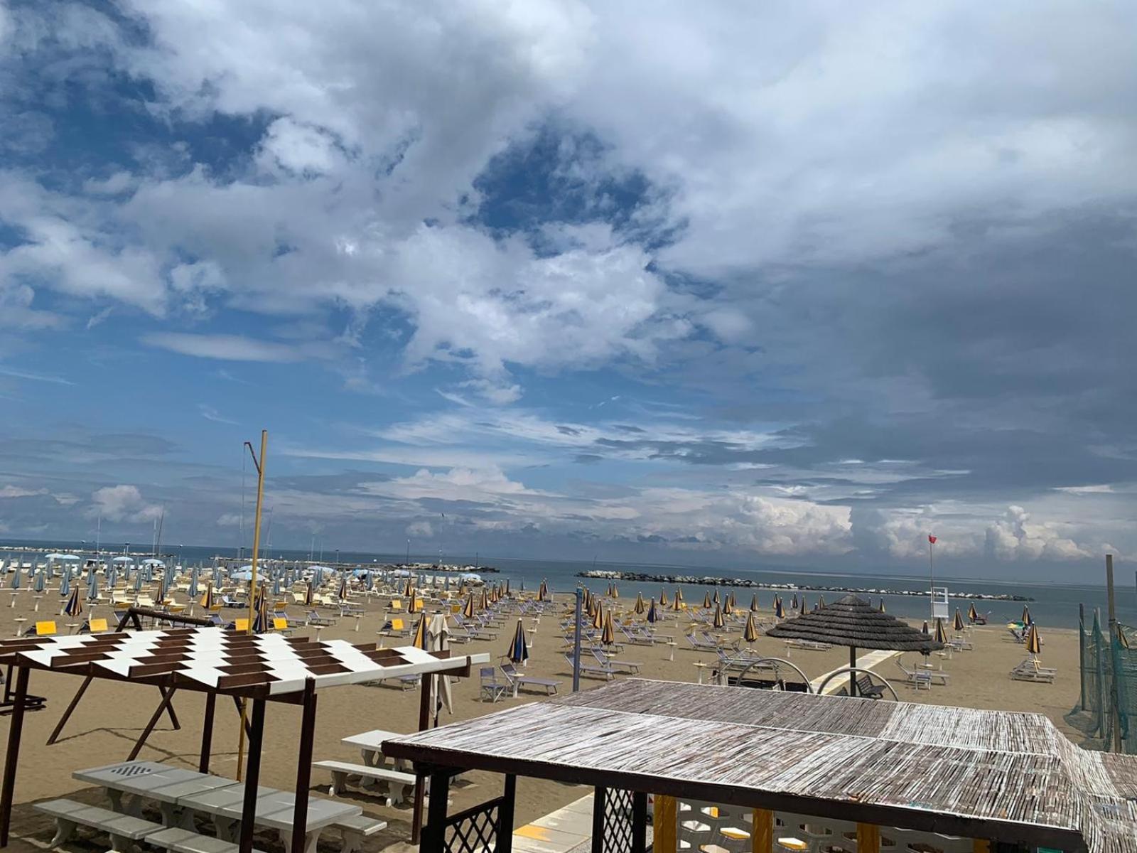 Hotel Acquamarina Viserba Rimini Eksteriør billede