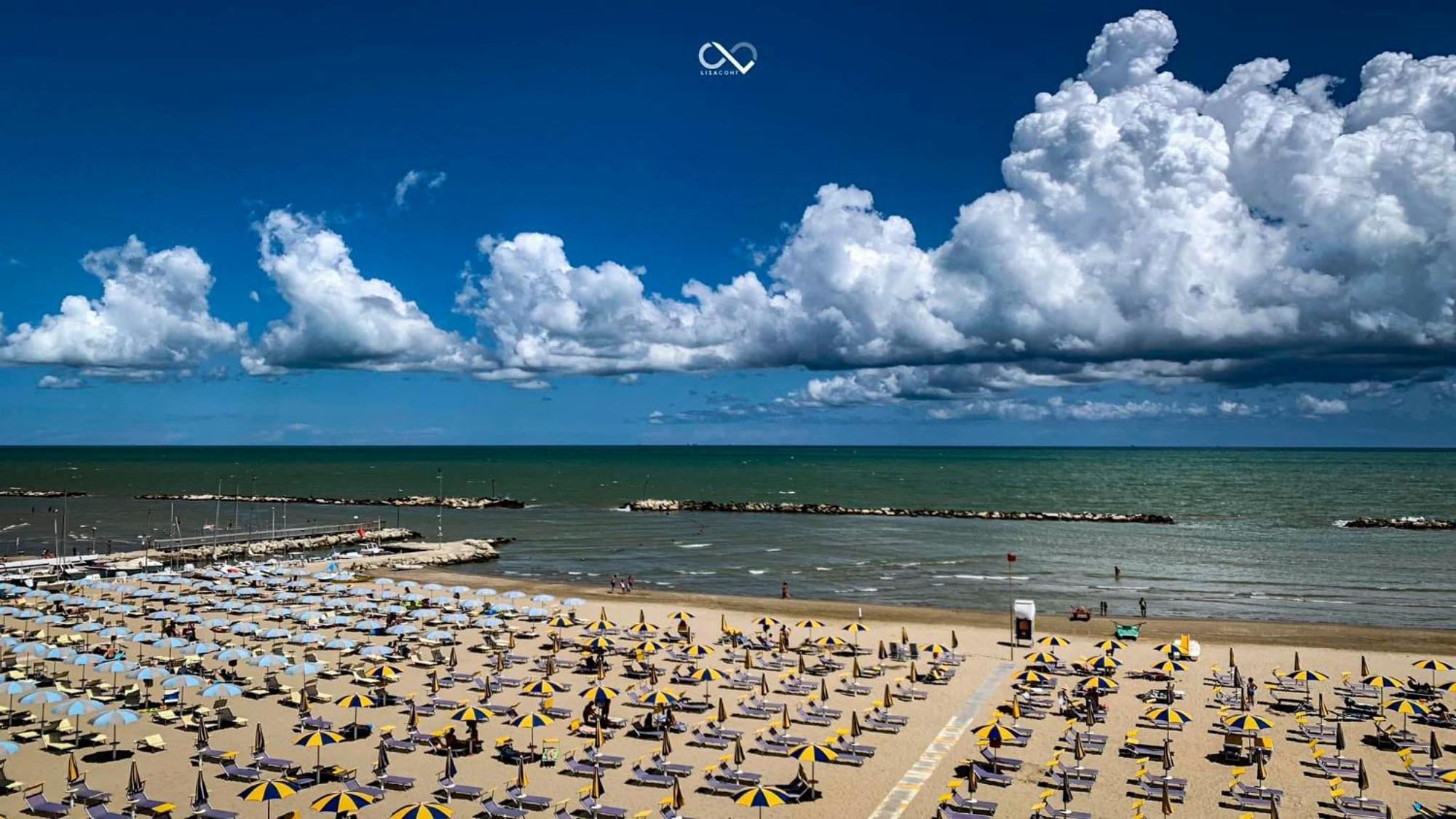 Hotel Acquamarina Viserba Rimini Eksteriør billede